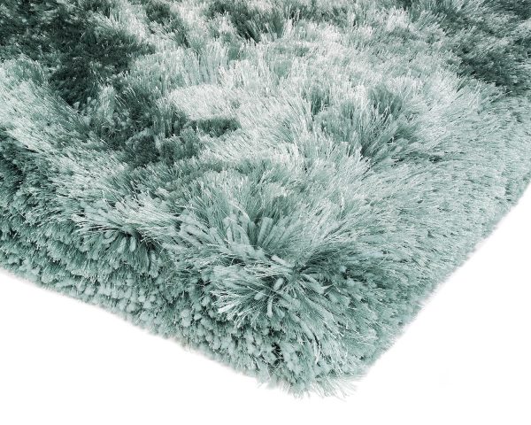 Heavy weight shaggy rug in a serene aqua