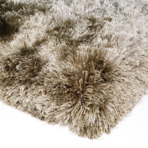 Heavy weight shaggy rug in a taupe/mushroom colour