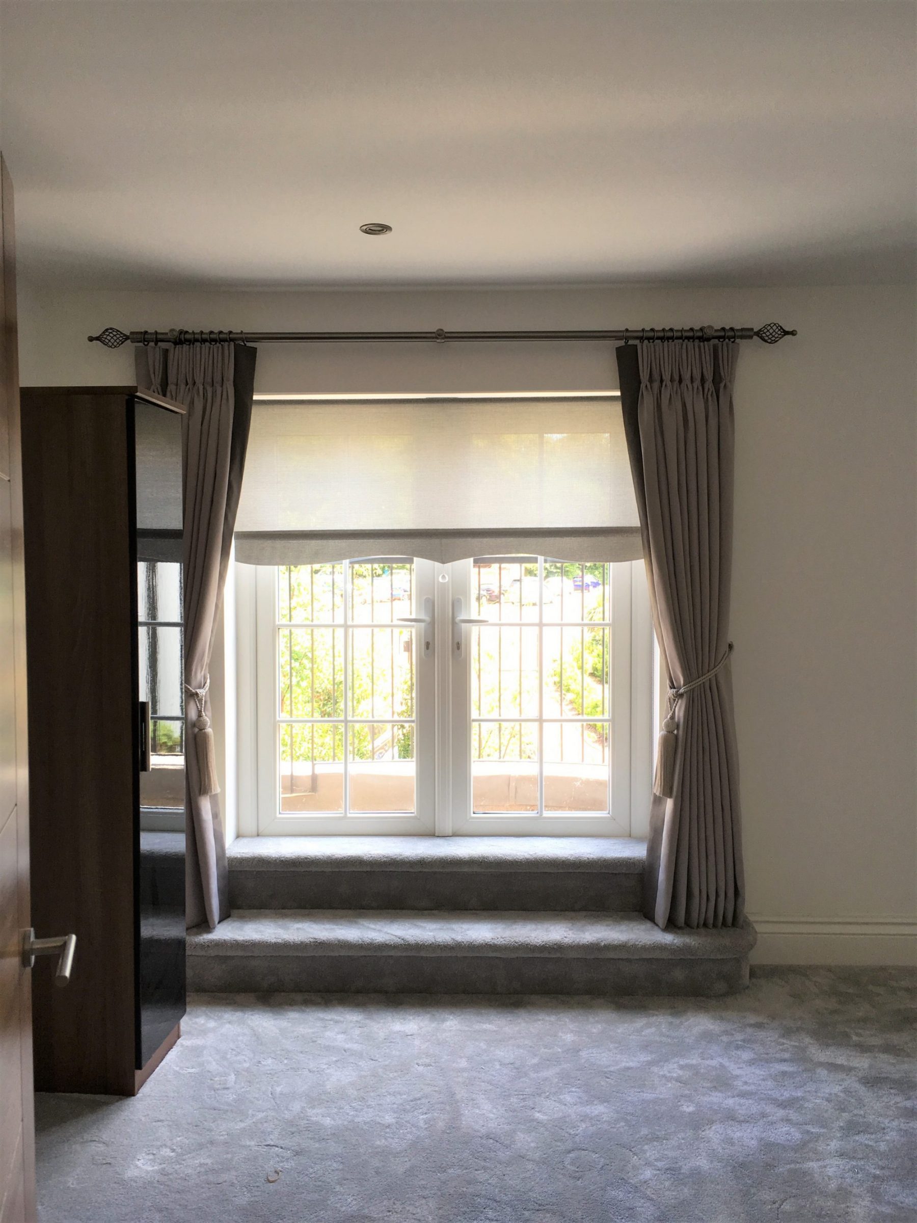 Triple Pinch Pleat Curtains with Border & Roller Blind