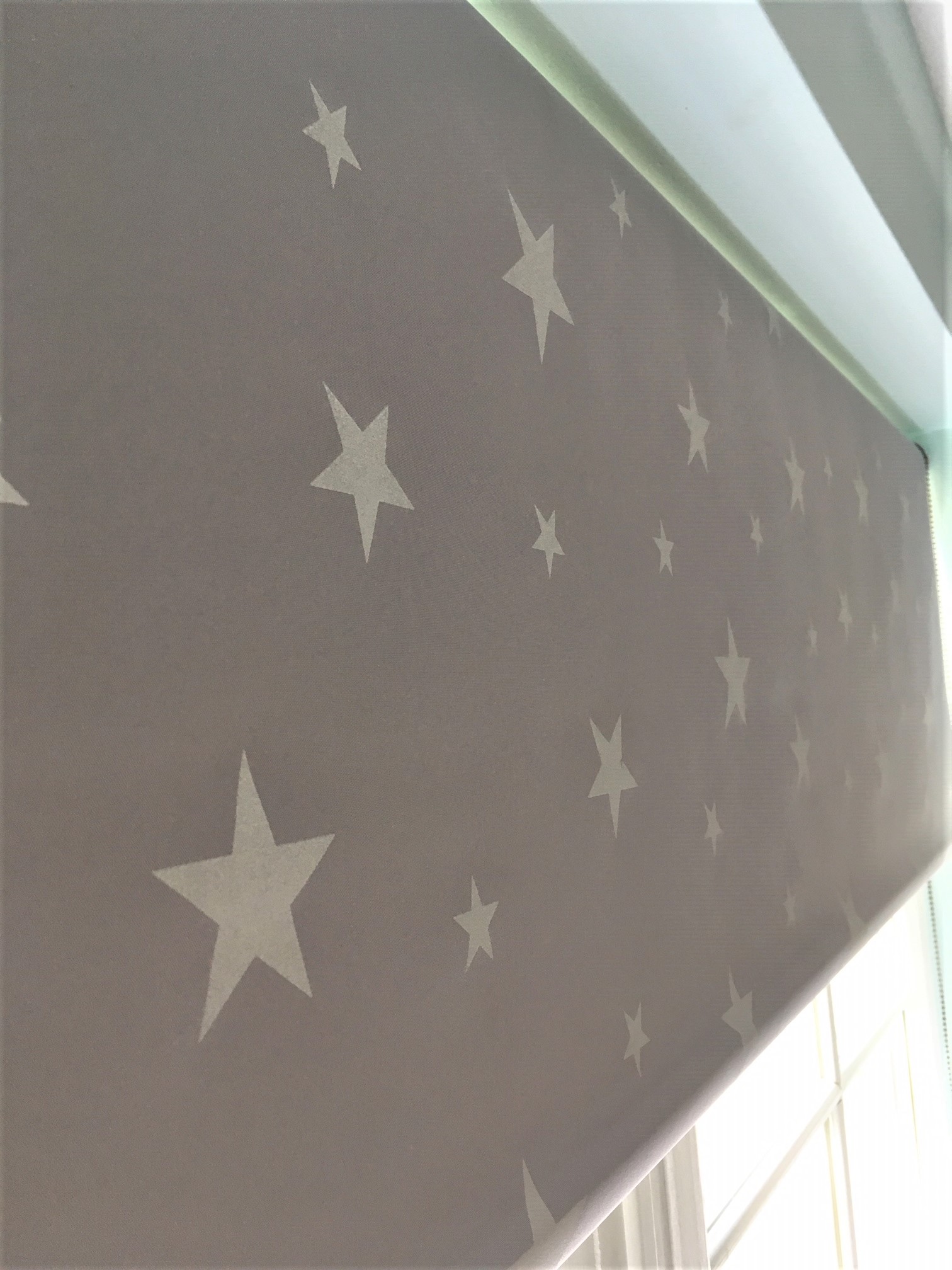 Roller Blind with Glow in the Dark Stars