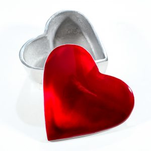 Red heart trinket box